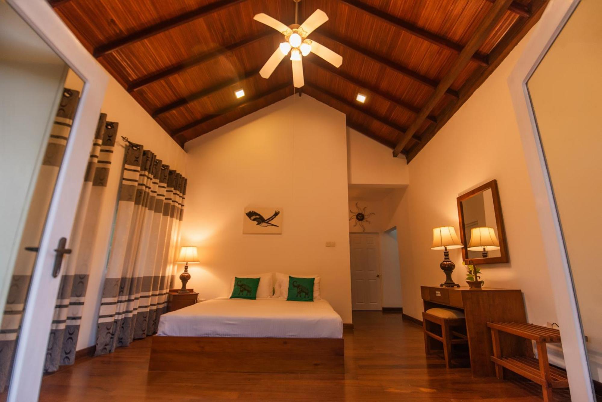 Chaminrich Villa Kandy Bagian luar foto