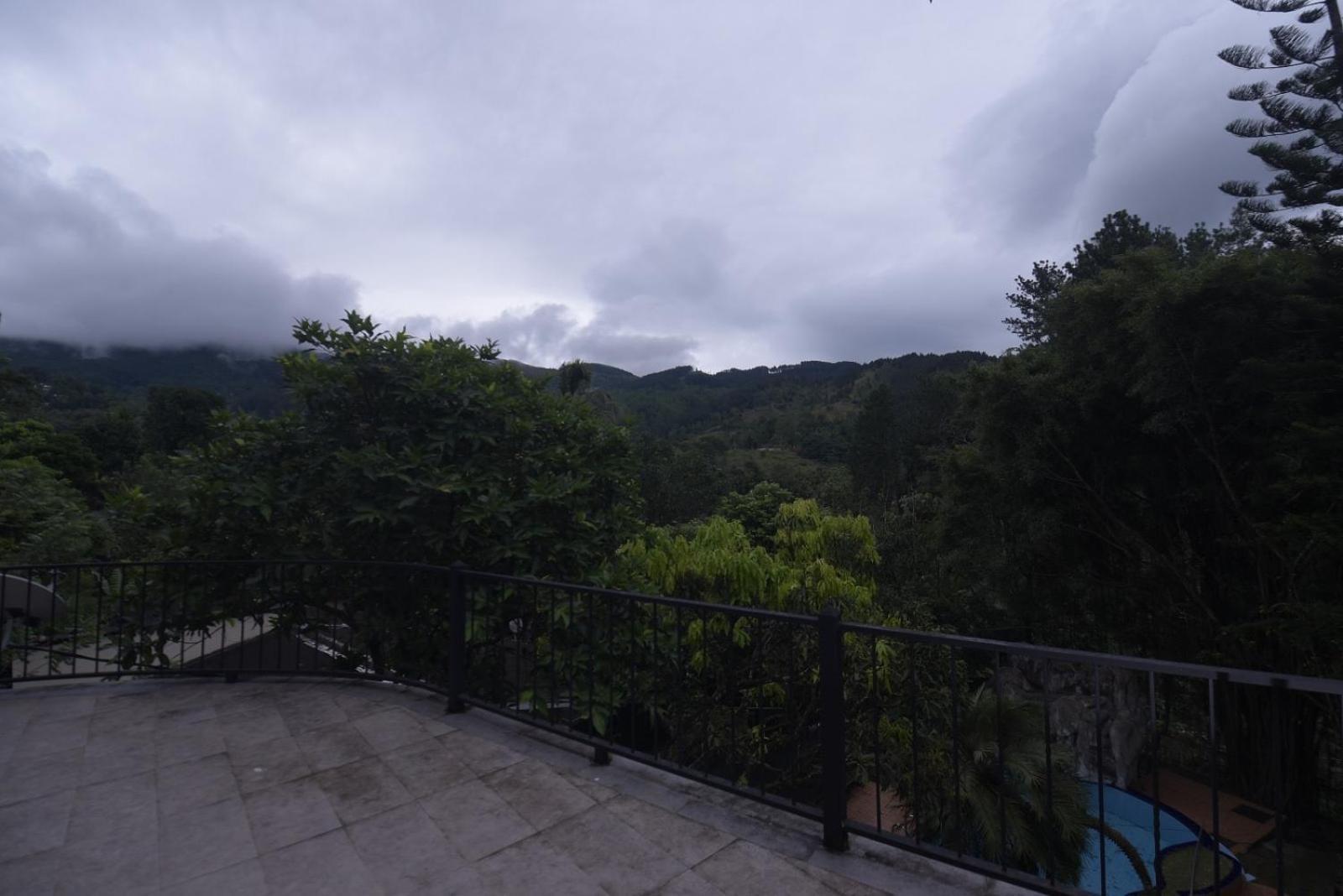 Chaminrich Villa Kandy Bagian luar foto
